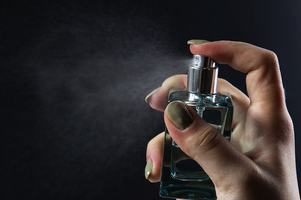 Parfums : constituants naturels et synthétiques