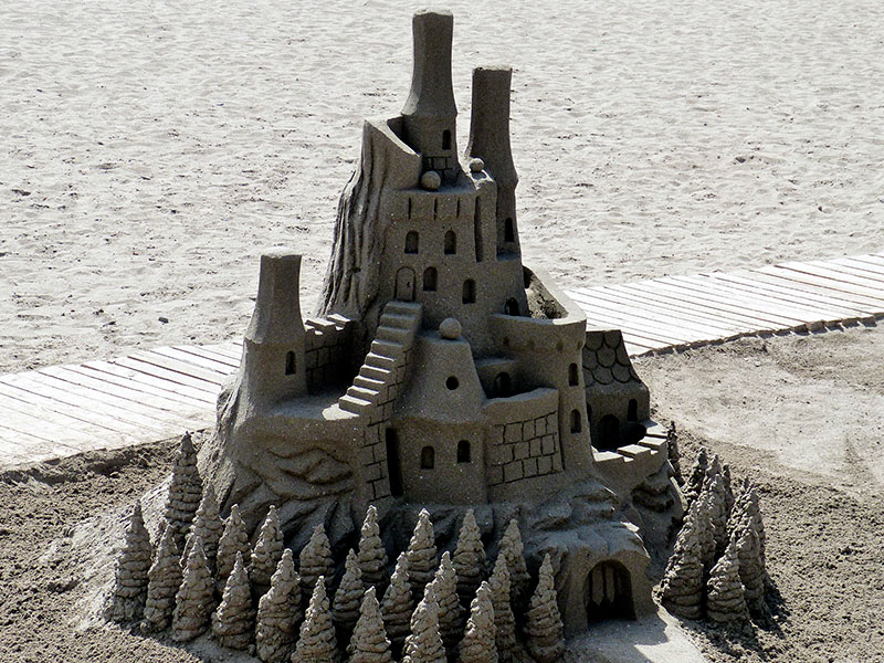 Comment faire des beaux châteaux de sables qui ne s’écroulent pas ?