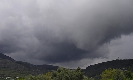 col-de-vence-sous-un-cumulonimbus-pierre-carrega